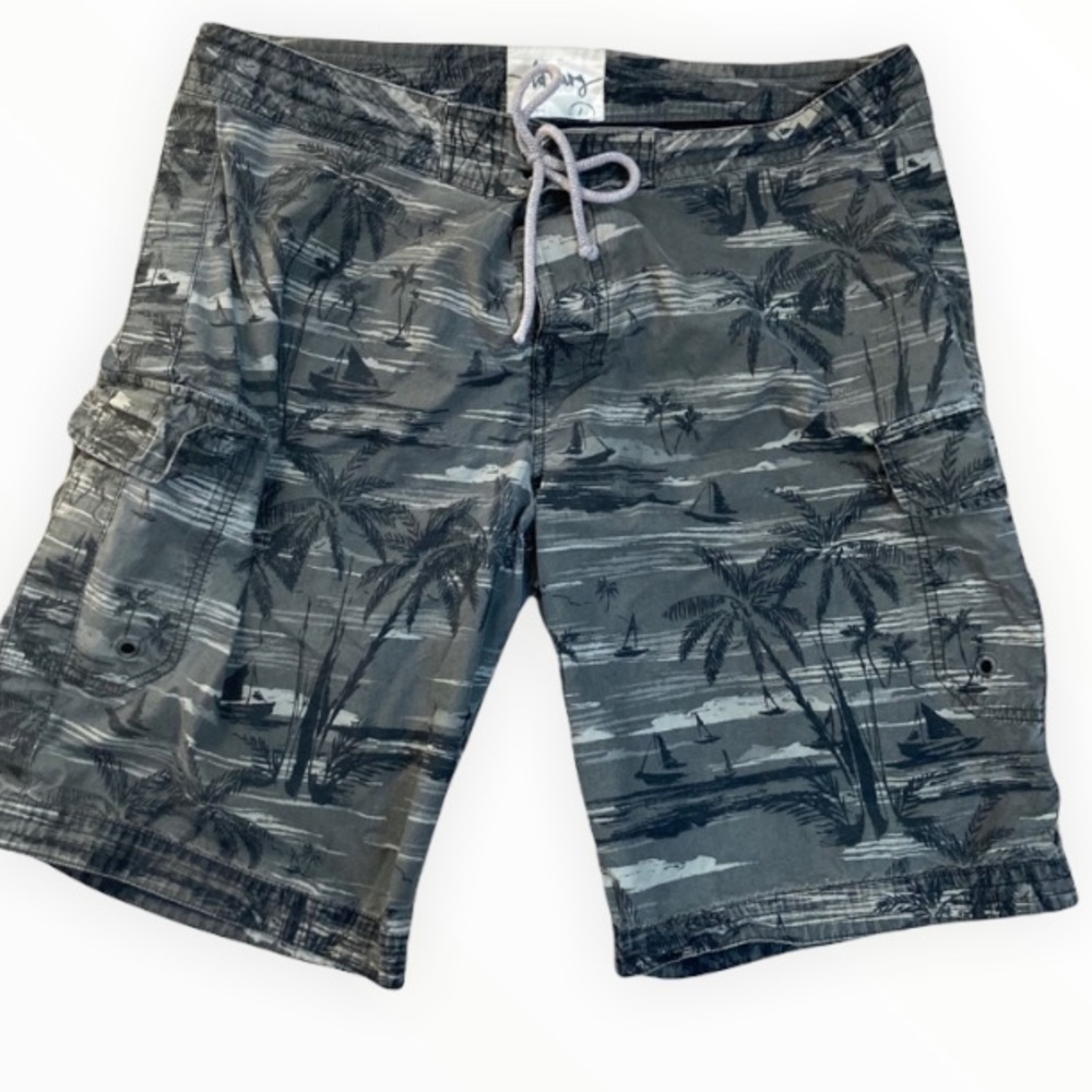 Men’s Old Navy Swim Shorts Size Large - Picture 2 of 9